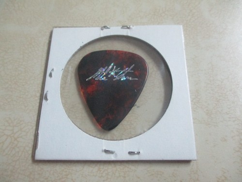 MIKE STARR (RIP) ALICE IN CHAINS Authentic brown Guitar Pick - Picture 3 of 4