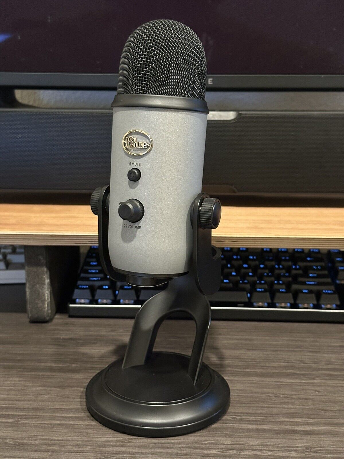 Picture 1 of 3