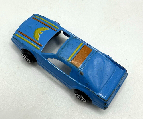 Vintage Tootsietoy Blue Pontiac Diecast Car - Picture 5 of 12