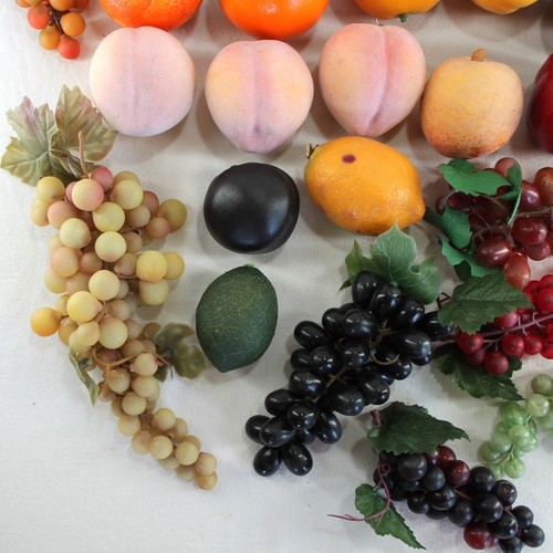 Lote de 37 piezas de frutas sintéticas uvas melocotones manzanas accesorios falsos para puesta en escena en el hogar decoración - Imagen 5 de 5
