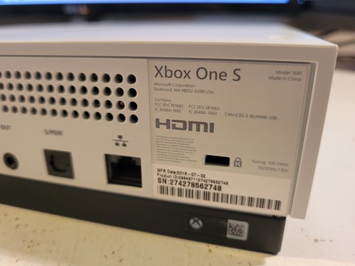 Microsoft Xbox One S 500GB Game Console 1681 White Complete In Box With Games - Picture 17 of 18