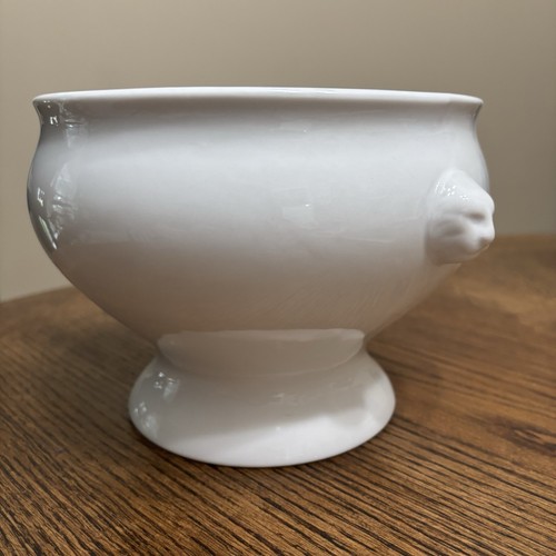 Bodum White Porcelain Soup Bowl with Lions Head Design , Made in France - Picture 2 of 10