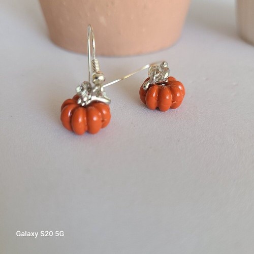 Handmade Orange Pumpkin Dangle Drop Earrings NEW Ladies Fall Halloween Outdoors - Picture 2 of 3