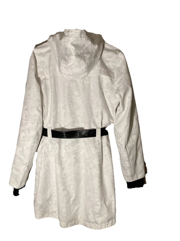 ABRIGO MUJER MICHAEL KORS GRANDE/BLANCO CON RIBETE NEGRO Y CINTURÓN/CAPUCHA/BOLSILLOS/LARGO Foto 2 de 4