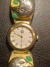 Damen Quarz Armbanduhr analog rund Metallarmband gold Adler Motiv römisch