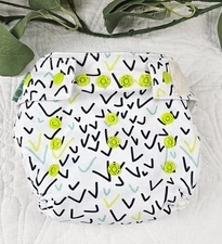 Grovia AIO Shell + 1 Liner White and Green Waterproof Adjustable OS Cloth System