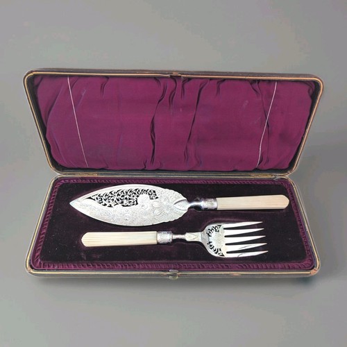 James Dixon And Sons  Sheffield  Silverplate Fish Serving Set In case - Picture 1 of 21