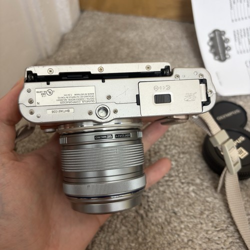 Olympus PEN E-PL8 Brown 16.1 MP Digital Camera with 14-42mm 1:3.5-5.6EZ Lens - Picture 10 of 11