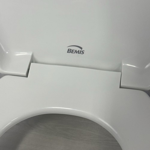 Bemis Steadfast 3" Toilettensitzerhöhung mit offenen vorderen Scharnieren, die sich nie lösen - Bild 3 von 15