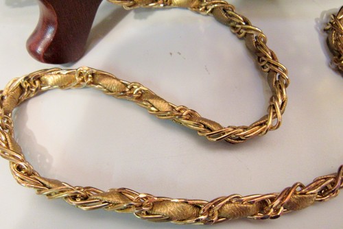 VINTAGE LOT OF 5 DRESSY GOLD TONE AND BEADED HANDBAGS-MADE IN HONG K (EZS003377) - Picture 8 of 12