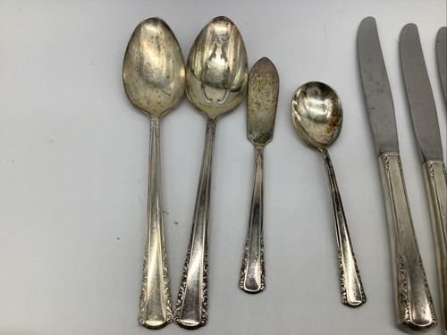 IS Holmes & Edwards Silverplate May Queen Lot Of 52 With Serving Pieces & Case - Picture 15 of 20