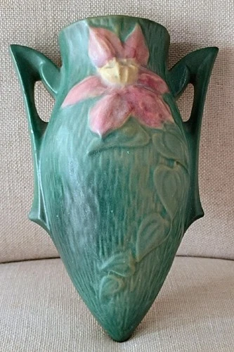 VINTAGE ROSEVILLE POTTERY CLEMATIS WALL POCKET #1295-8