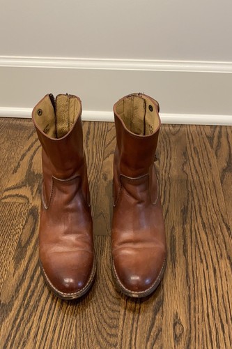 Frye Jackie Brown Leather Back Zip Ankle Bootie. Size 6 Med - Picture 2 of 11