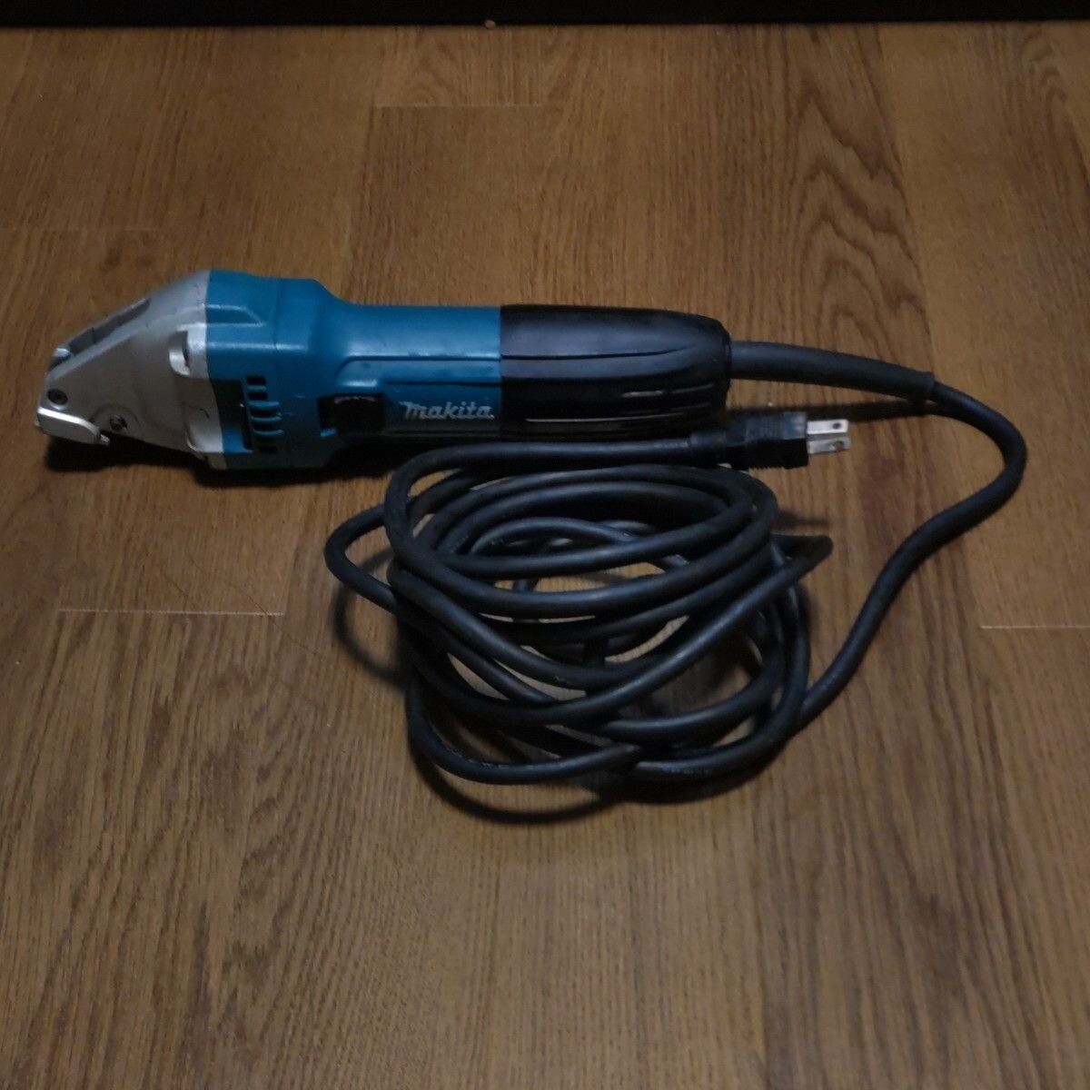 Picture 9 of 24