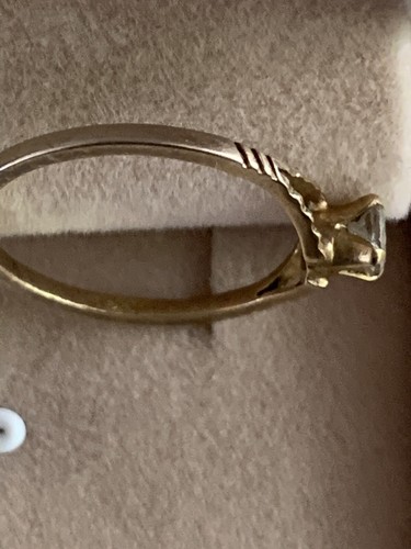 VINTAGE 18 CT GOLD RING - Picture 4 of 8