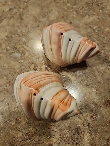 Salt and Pepper Shaker Set Sea Shells Pink and White with Stoppers - Picture 3 of 9