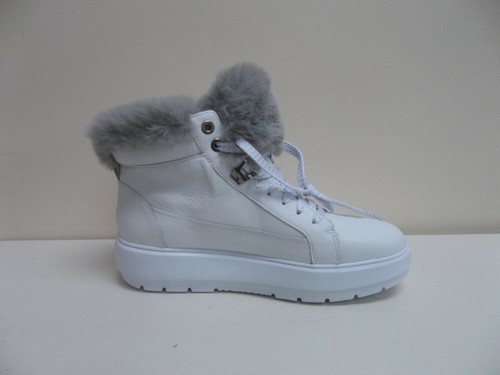 nieve Botas Bnwb blanco Rrp Kaula 40 Unido sintética para piel adornos la 7 Reino con 150 eu Geox £ de qqEw14Cr