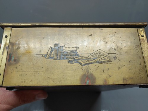 Vintage französische vergoldete Grammes Allentown Messing graviert Tabakpfeifenbox - Bild 3 von 9