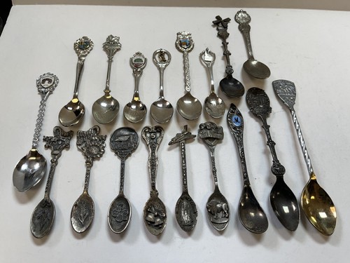 Vintage Collection of Spoons 18 pieces - Picture 2 of 21