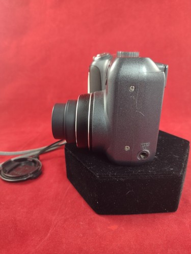 Nikon Coolpix 885 Camera - Picture 2 of 12