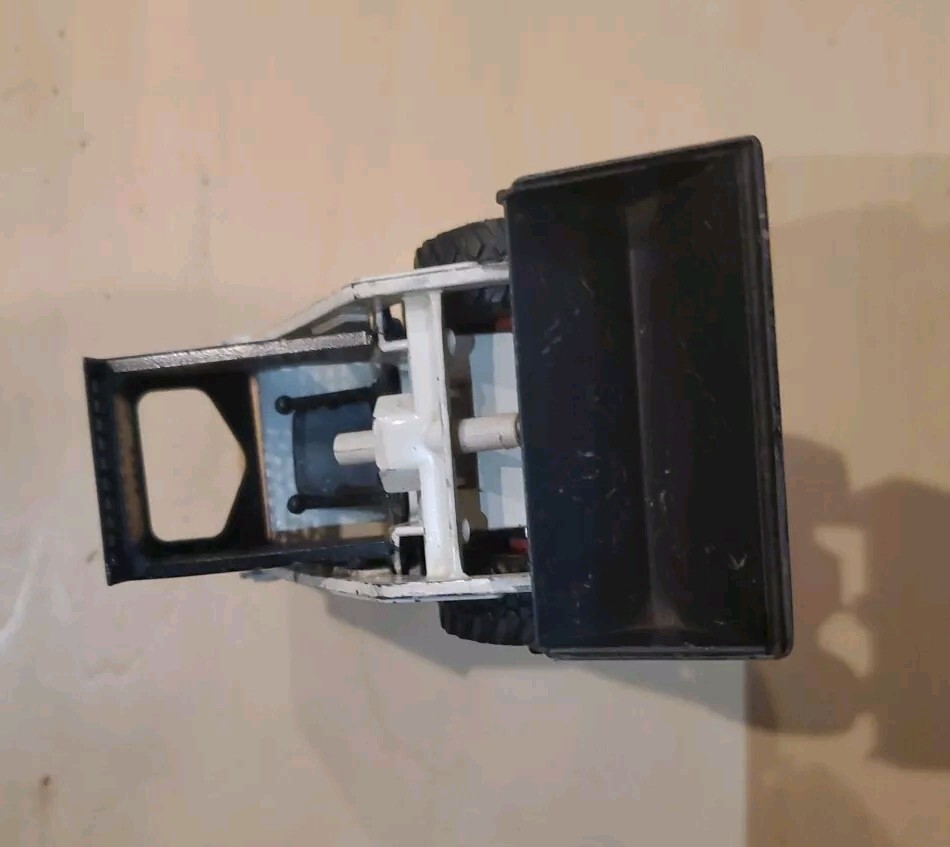 Picture 4 of 6