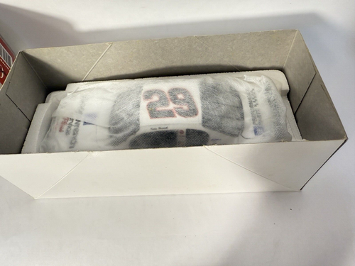 Nascar Kevin Harvick #29 GM Goodwrench 1:24 Action Stock Car Collectable, New - Picture 4 of 15