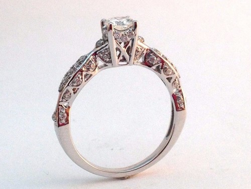 Anello di Fidanzamento Rotondo Diamante Swing Ispirazione Vintage Pave - Foto 5 di 7