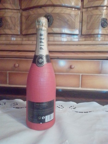 Champagner Brut Piper Heidsieck Krokodil Leder Optik ungeöffnet Limited - Bild 2 von 2