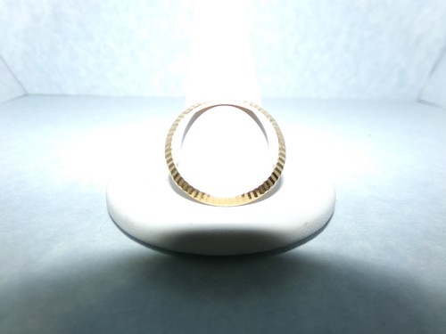 18 Kt Yellow Gold Ladies Rolex Fluted Watch Bezel, 25mm Outside Diameter. R-4 - Picture 8 of 8