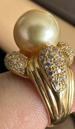 An Immense 12mm Golden South Sea cultured pearl diamond 18k Ring - Picture 9 of 12