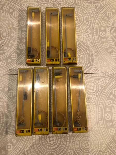 Pack 7 Farolas Brawa H0