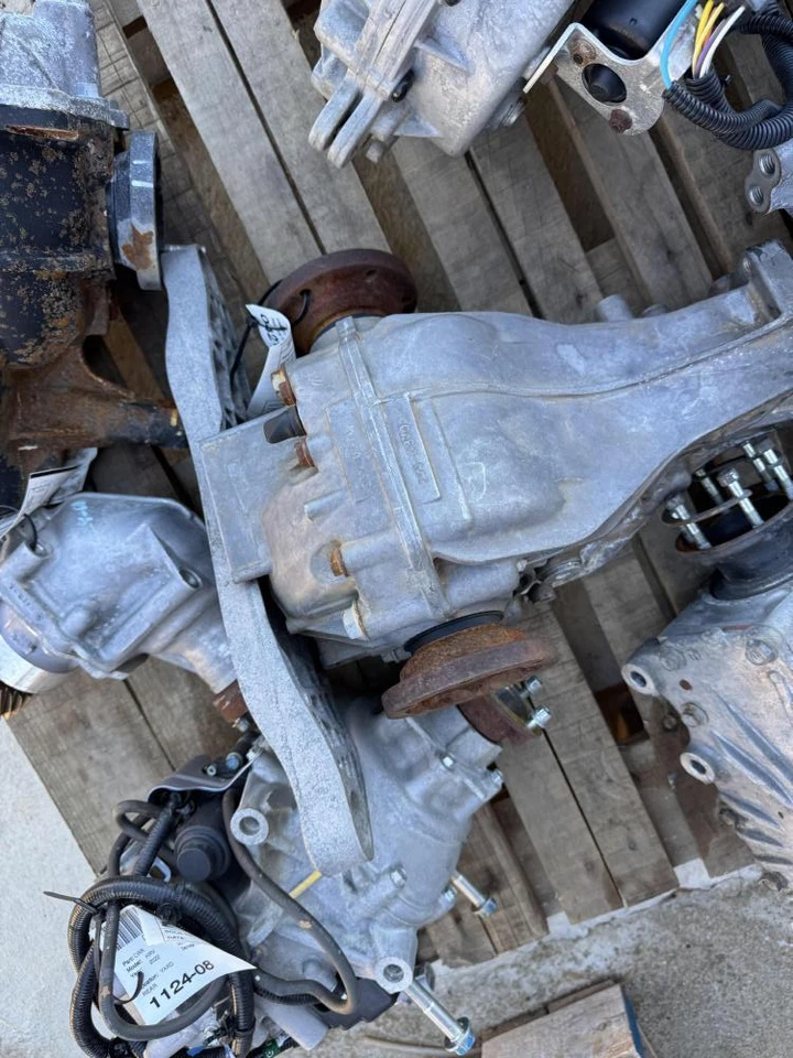 2007-2008 AUDI RS4 REAR CARRIER DIFFERENTIAL ASSEMBLY - Изображение 3 из 4