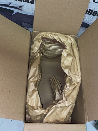 1999–2004 Ford Mustang Export Amber tail light LH Driver NOS W/ Harness BOX New - Picture 7 of 9