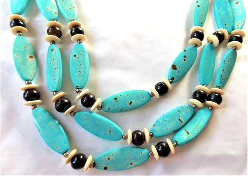 COLLIER ETHNIQUE ARTISANAL EN OS TEINTE OLIVES TURQUOISE SUR 3 RANGS *** - Picture 2 of 3