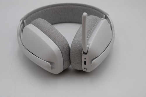 Logitech Zone Vibe 100 Logitech Wireless Over Ear Headphones Off-White - Picture 6 of 10