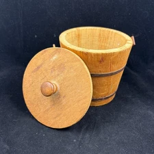 Vintage Baskelville Putney Vermont Wooden 6" x 6" Sugar Bucket Cover Metal Band