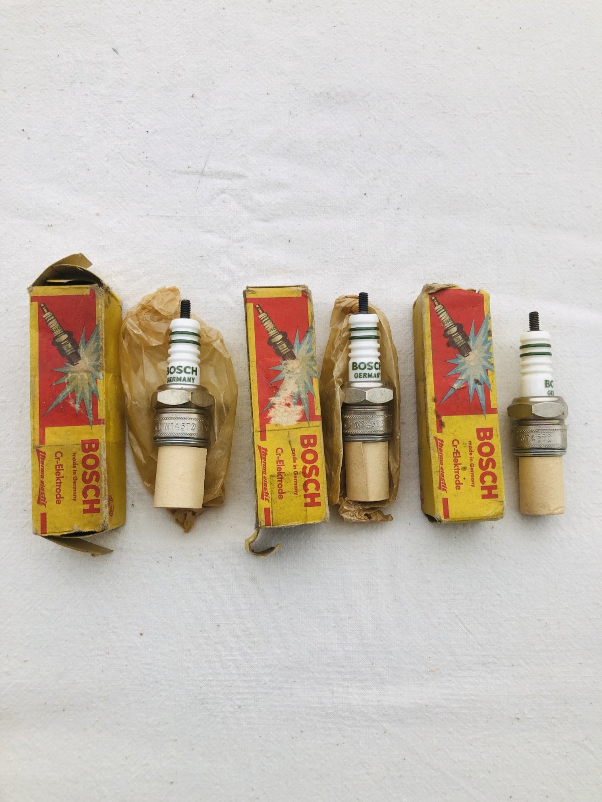 Vintage BOSCH W8C W145T2 Spark Plug Set 3pcs VW VANAGON T3 1979-1982 2.0 Litre