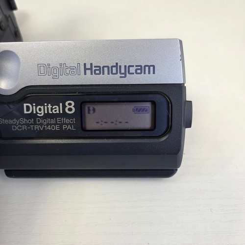 Videocámara digital Sony DCR-TRV140E Handycam 8 con accesorios - Imagen 18 de 24