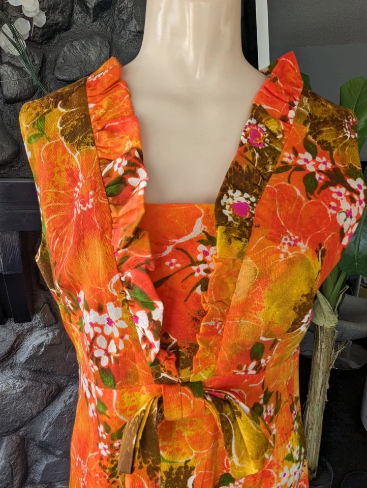 Vestido havaiano vintage anos 60 bazar polinésio MuuMuu laranja marrom babados tamanho 12 - Imagem 3 de 4