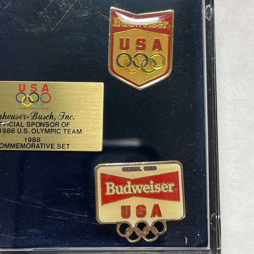 Anheuser-Busch 1988 Gedenkset 4 Olympia Pins Neu in OVP Seoul Calgary - Bild 3 von 6