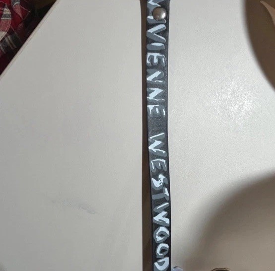 Picture 4 of 6