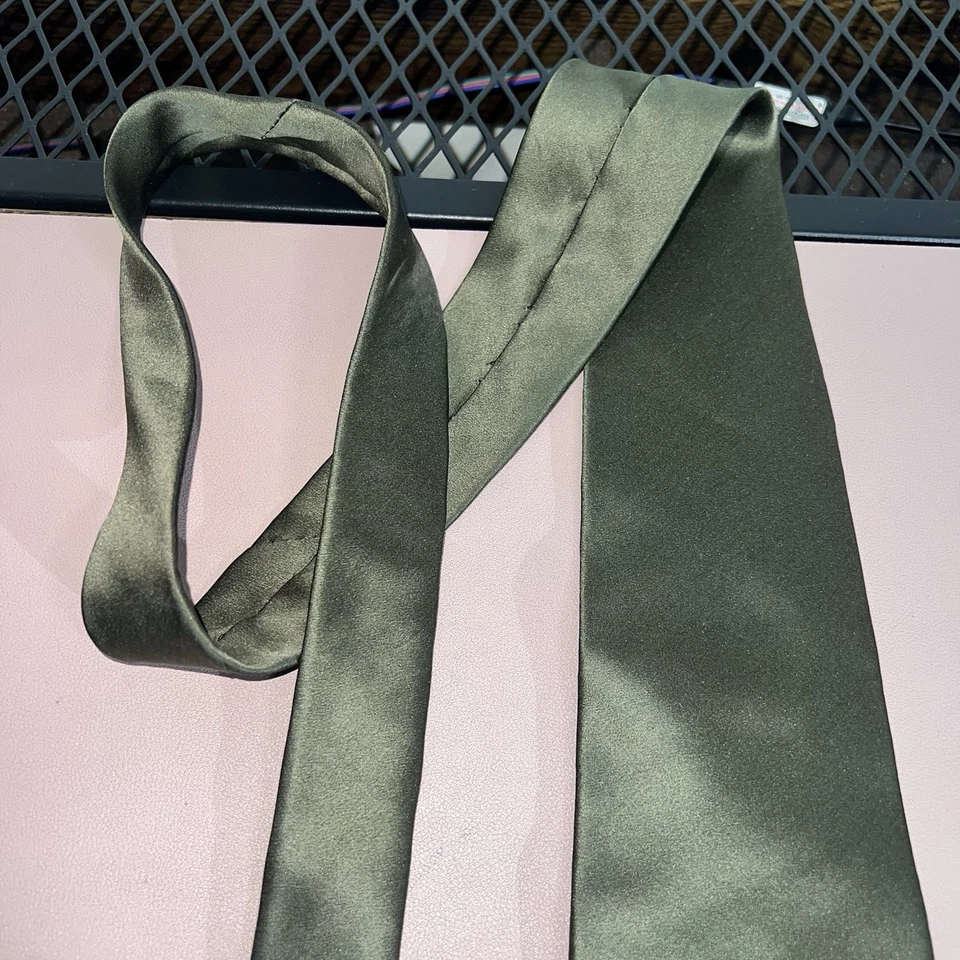 Gianfranco Ruffini 意大利绿色男式 100% 意大利丝绸领带  — 第 2/4 张图片