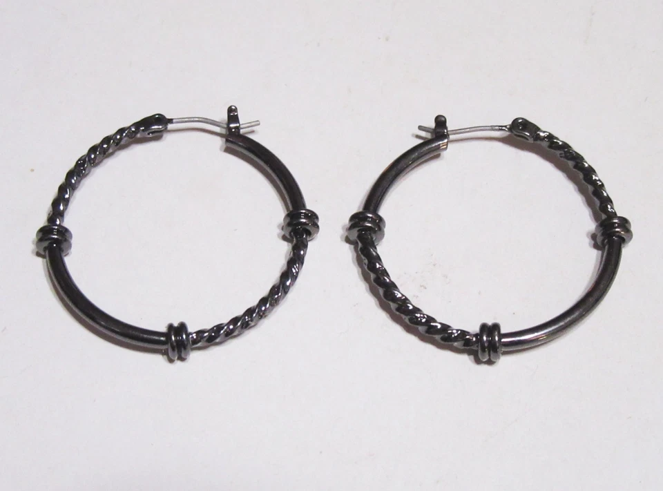 Lia Sophia 珠宝平衡耳环 扭曲环 Hematite — 第 2/4 张图片