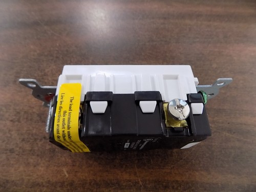 Lutron SCR-15-GFCI-SW Satin Colors 15A GFCI Electrical Socket Receptacle - Picture 2 of 5