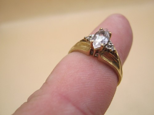 Anello cocktail vintage in oro giallo 9 kt con morganite e diamanti misura P1/2/Q - Foto 5 di 7