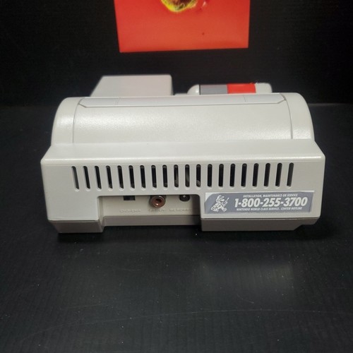 Nintendo NES-101 Top Loader Console w/Game 2 Dogbone Contr. Zapper-CPLT Restored - Picture 8 of 11