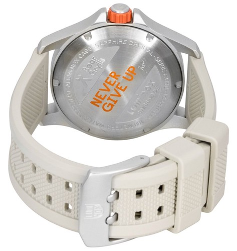 Reloj para hombre Luminox Bear Grylls supervivencia esfera beige cuarzo informal 100M XB.3717 - Imagen 4 de 4