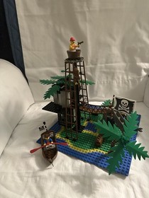 LEGO Pirates: Forbidden Island (6270)