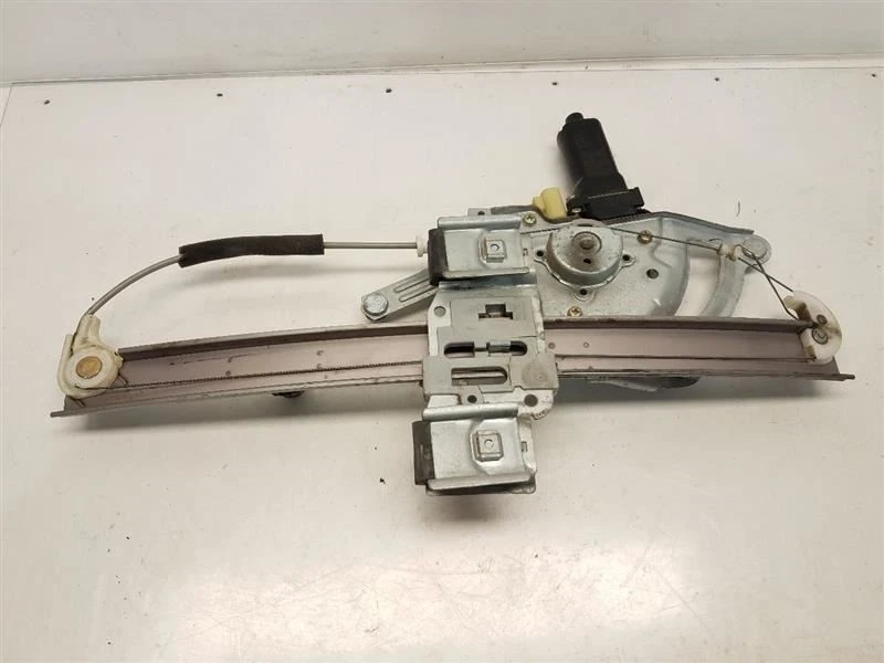 2000-04 Pontiac Bonneville Passenger Right Front Window Regulator  - Image 3 of 4