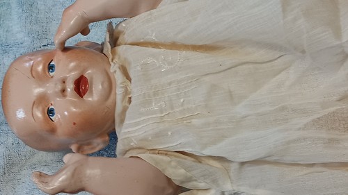 Antica bambola 13" vintage tedesca composizione bisque occhi dipinti rossi tra le dita dei piedi - Foto 2 di 14